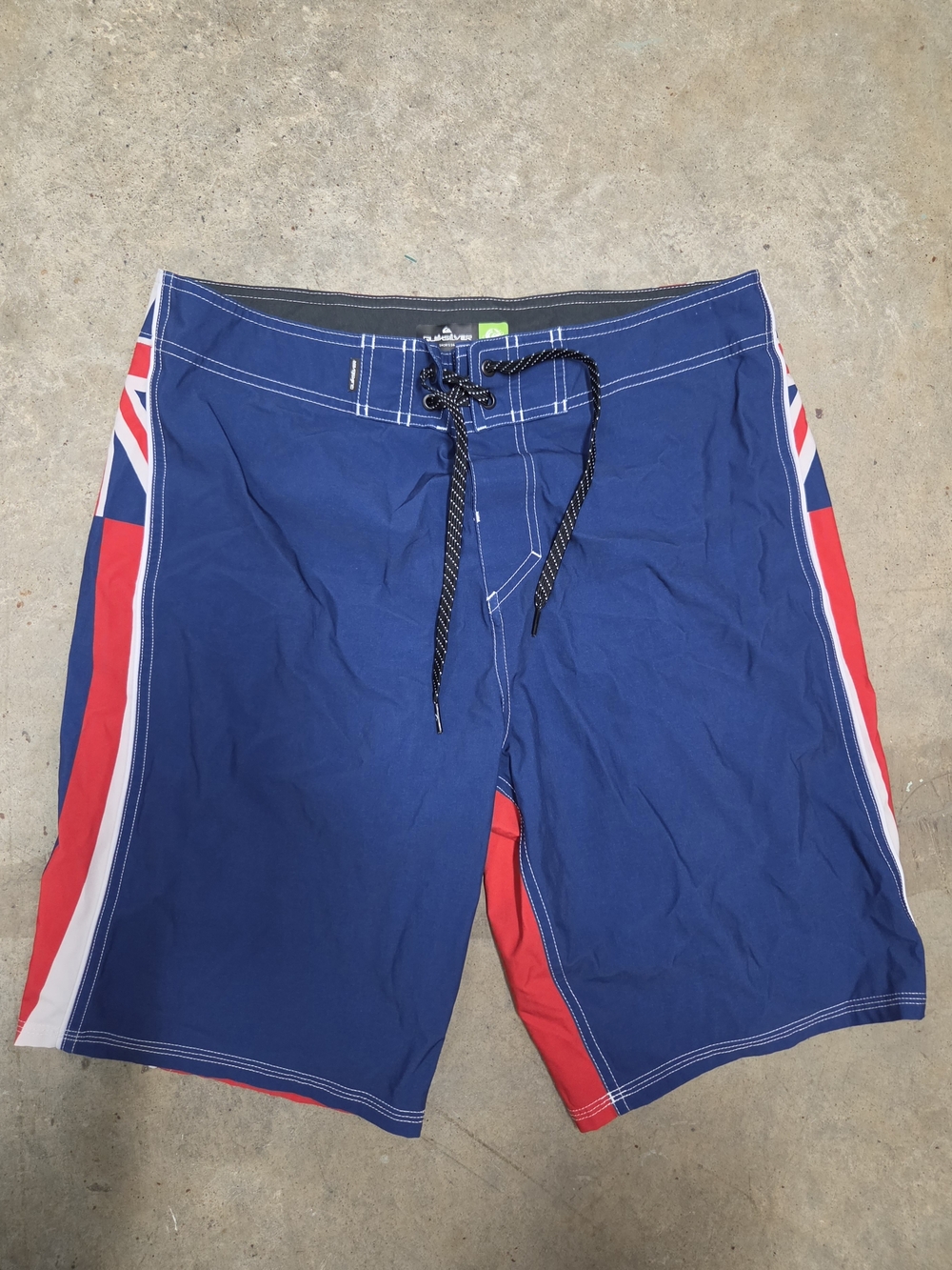Quiksilver Men's Hawaiian Flag Board Shorts Waist 32